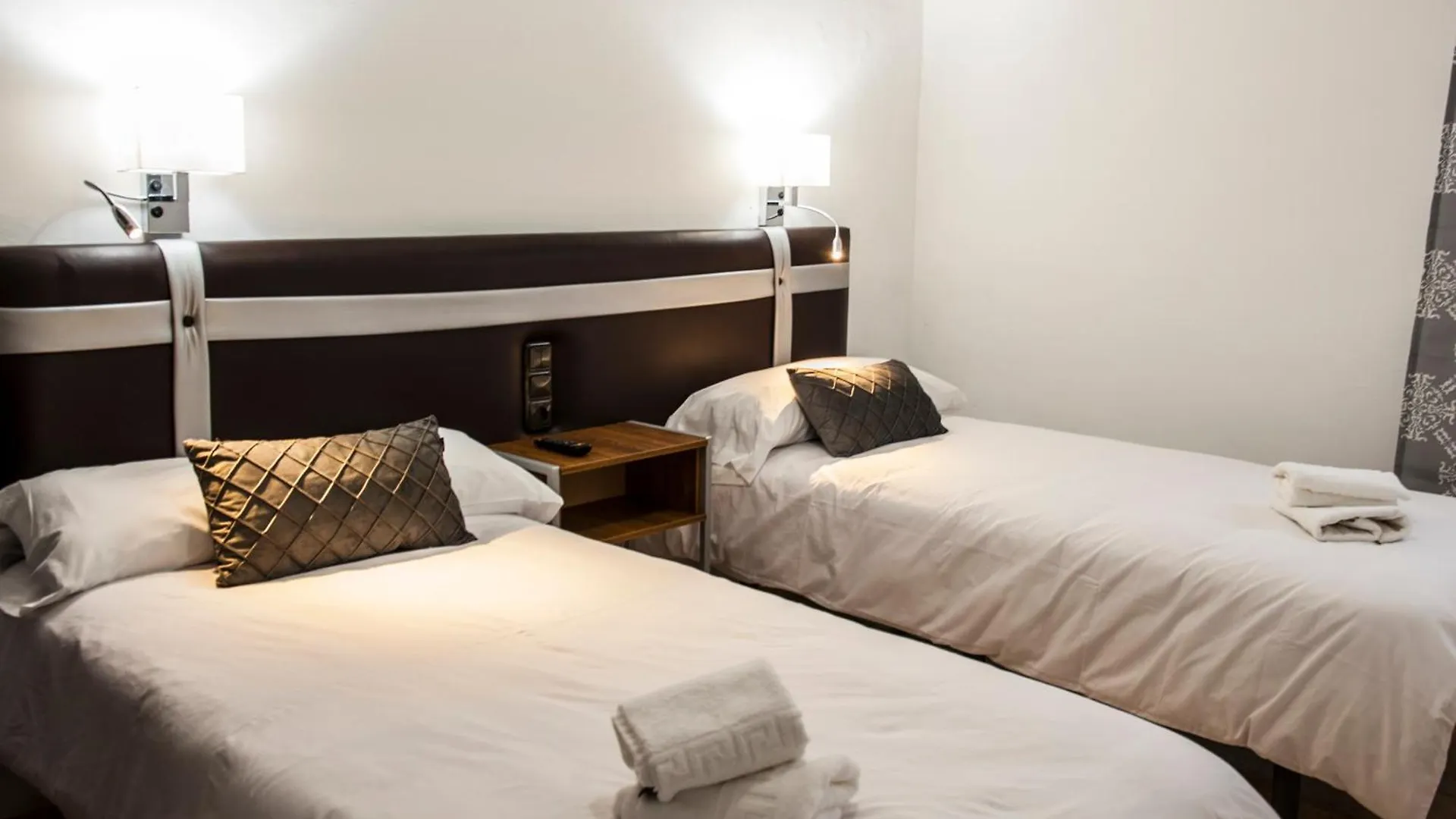 לוסנה Hostal Las Palomas מלון