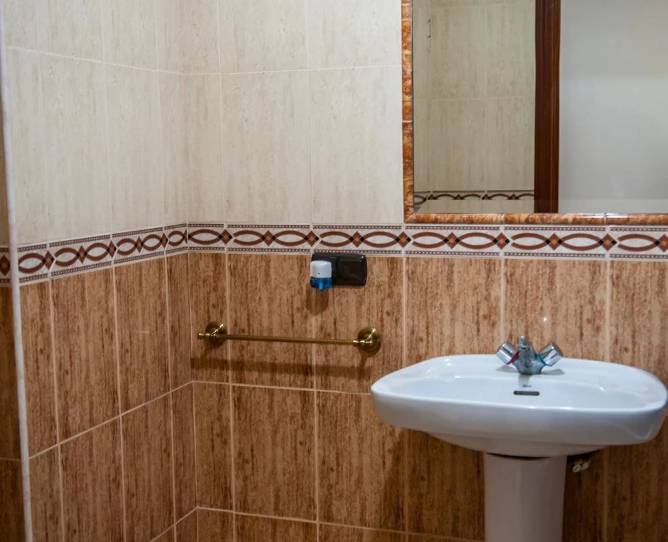 מלון לוסנה Hostal Las Palomas ספרד